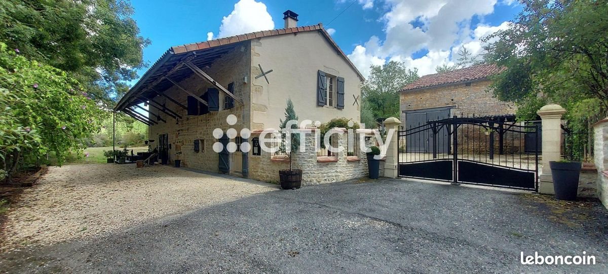 Maison à vendre, 165m², Nanteuil-en-Vallée