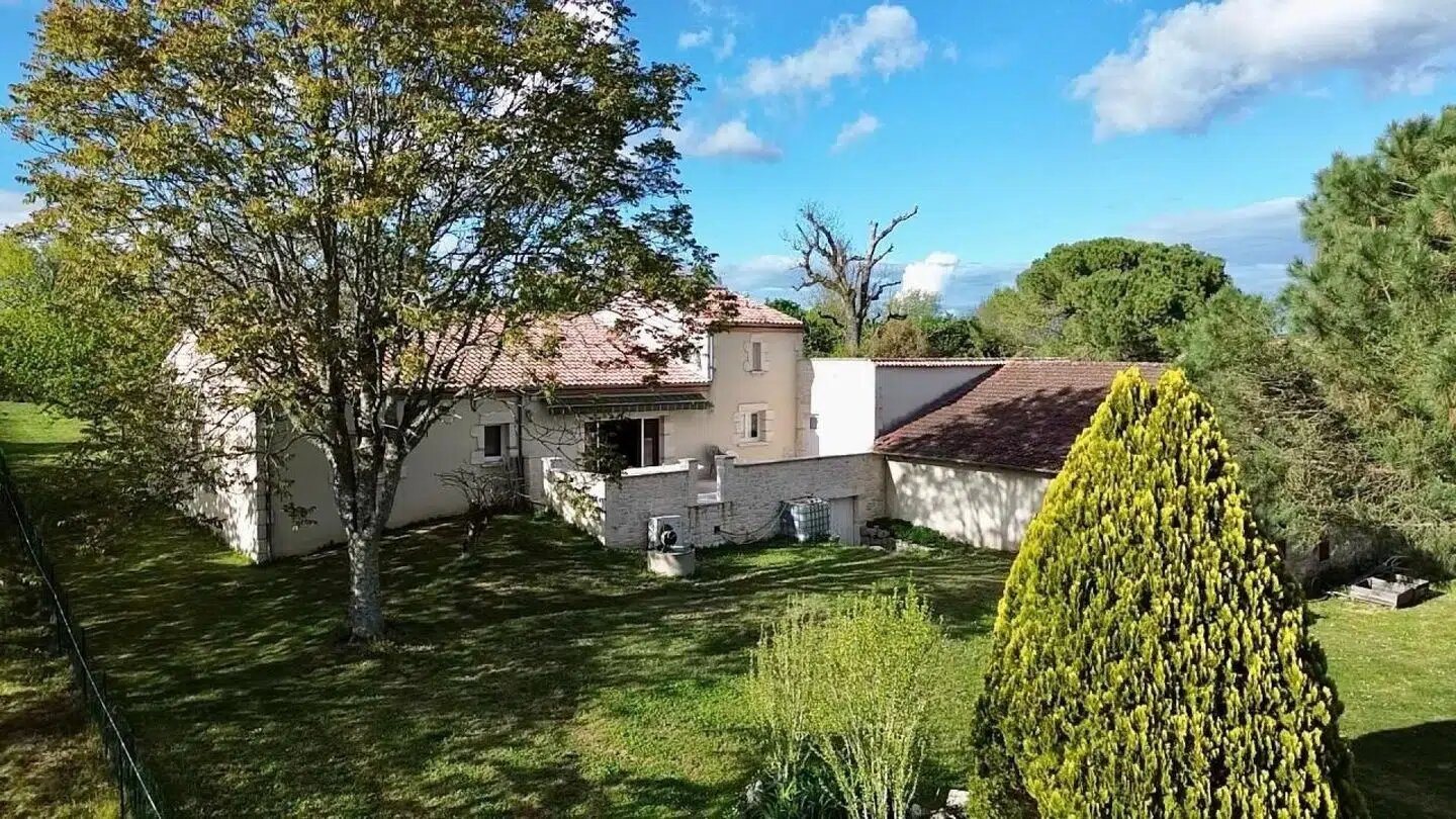 Maison à vendre, 215m², Sainte-Colombe-de-Villeneuve