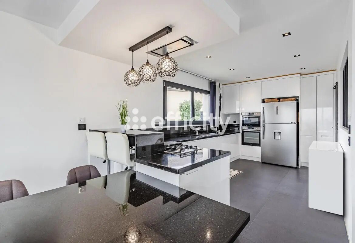 Maison à vendre, 200m², Limas