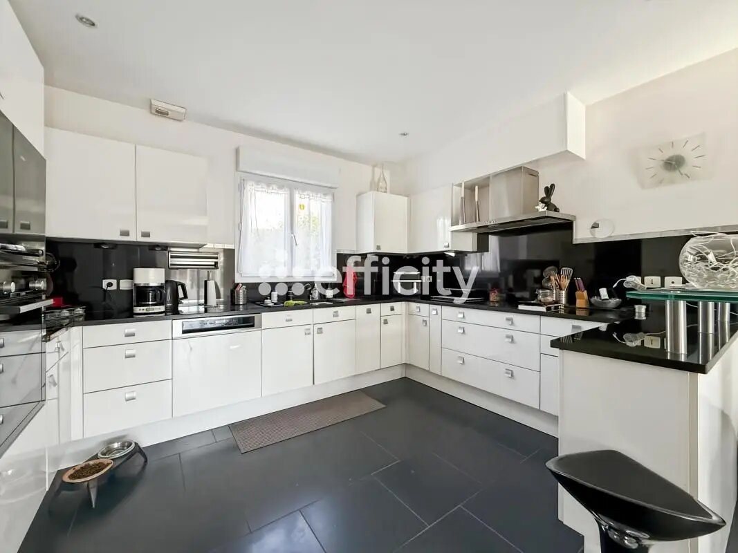 Maison à vendre, 121m², Azay-sur-Cher