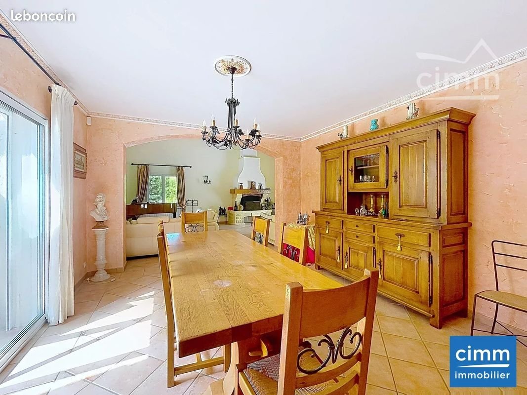 Maison à vendre, 261m², Draguignan