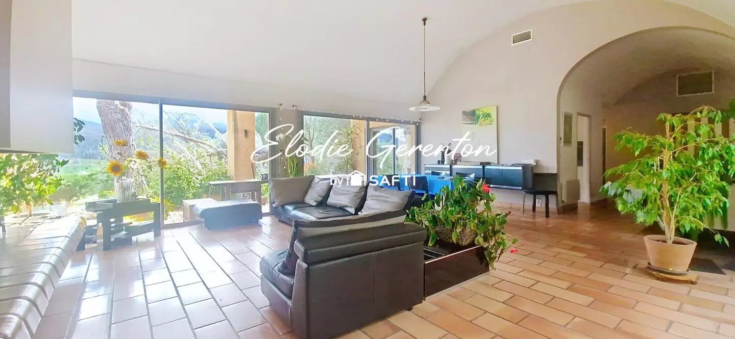 Maison à vendre, 170m², Reynès