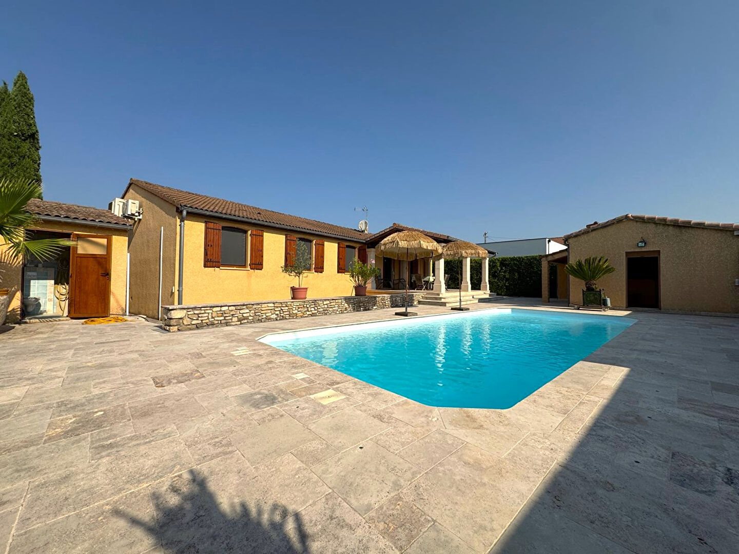 Maison à vendre, 141m², Saint-Julien-les-Rosiers