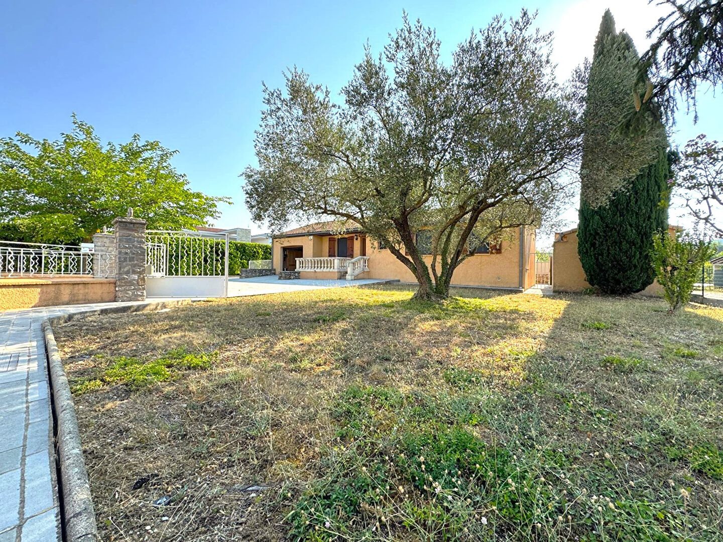 Maison à vendre, 141m², Saint-Julien-les-Rosiers