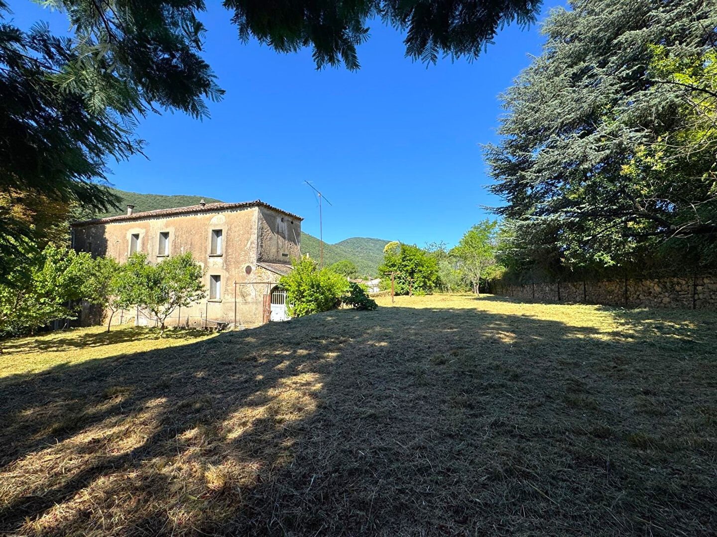 Maison à vendre, 293m², Saint-Florent-sur-Auzonnet