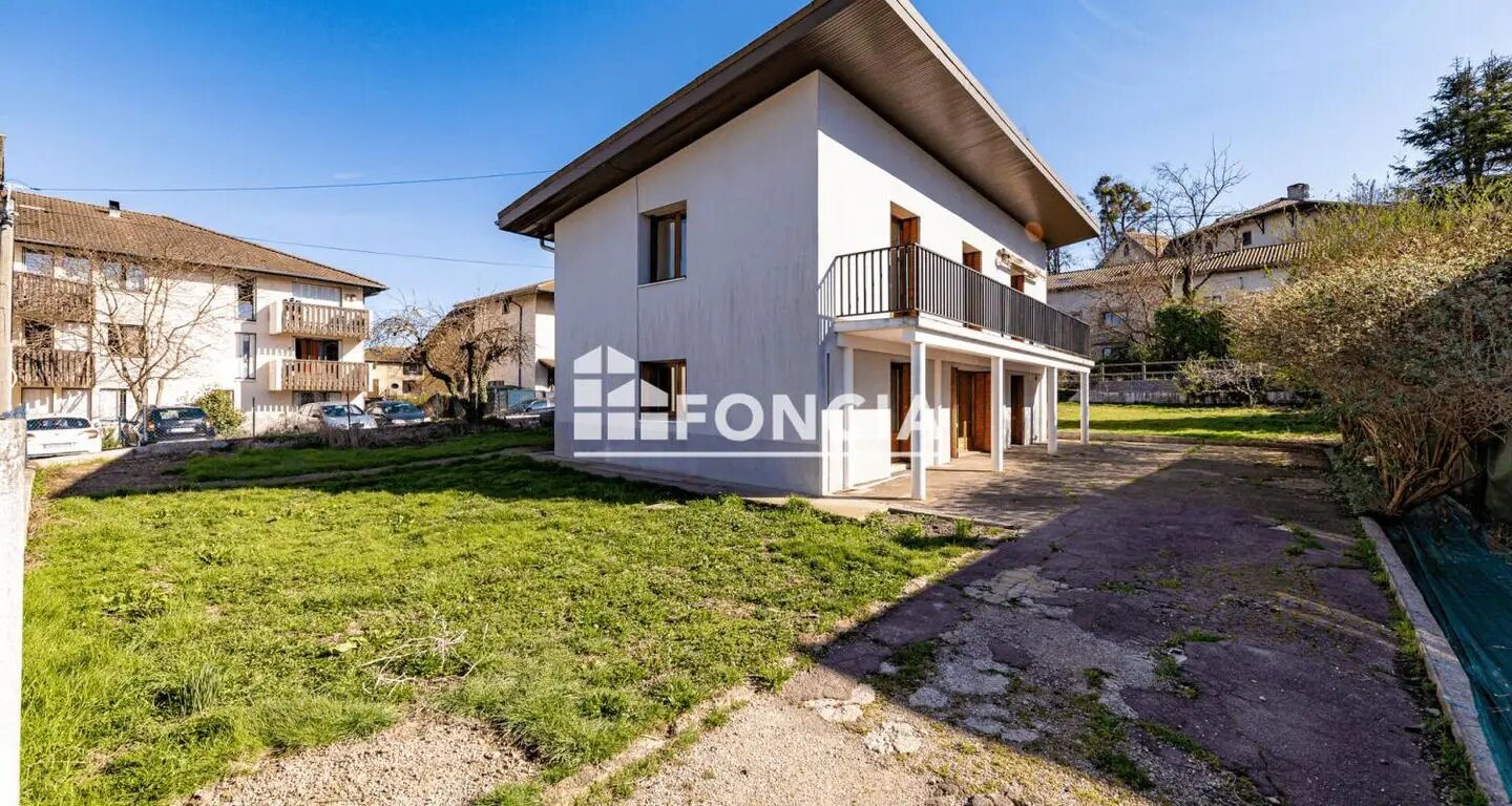 Maison à vendre, 130m², Saint-Etienne-de-Saint-Geoirs