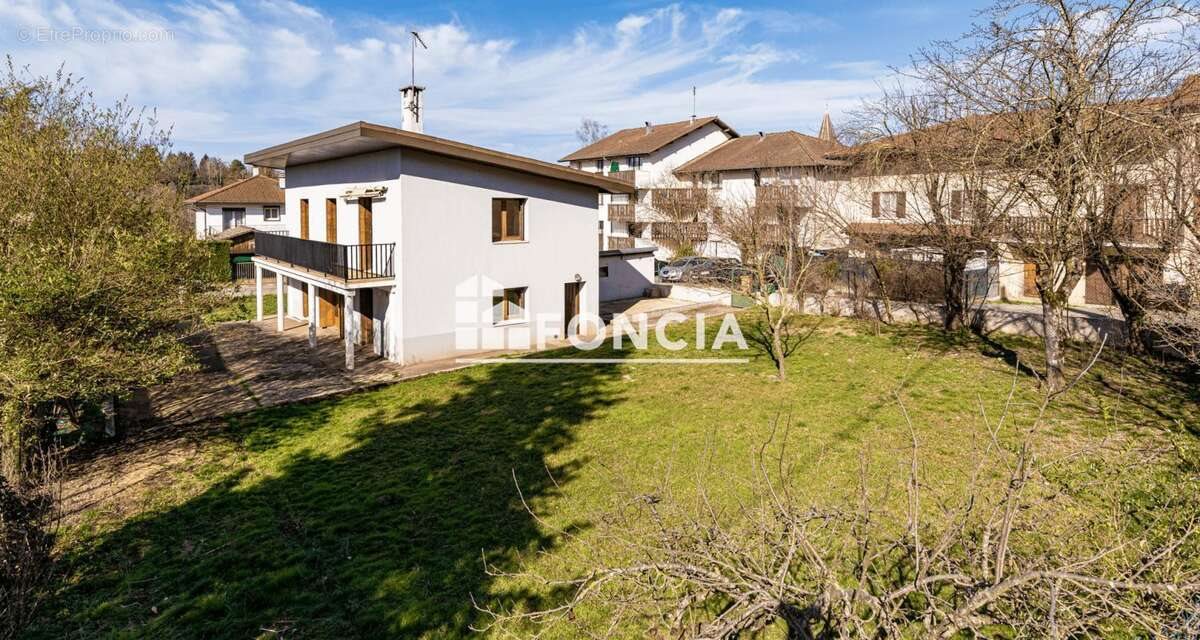 Maison à vendre, 130m², Saint-Etienne-de-Saint-Geoirs