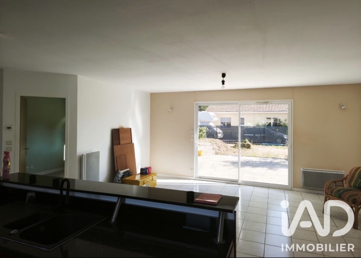 Maison à vendre, 78m², Saint-Seurin-sur-l'Isle