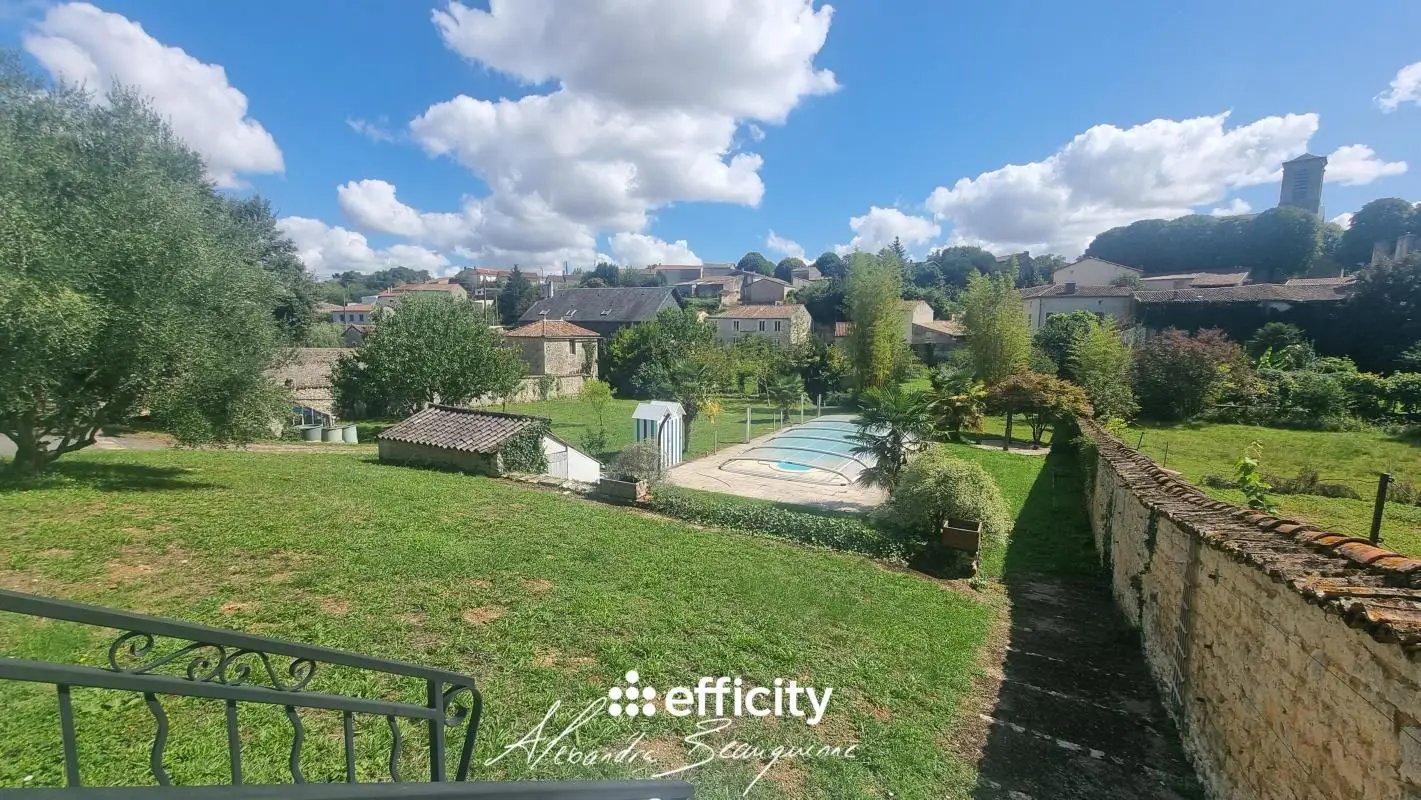 Maison à vendre, 184m², Chef-Boutonne