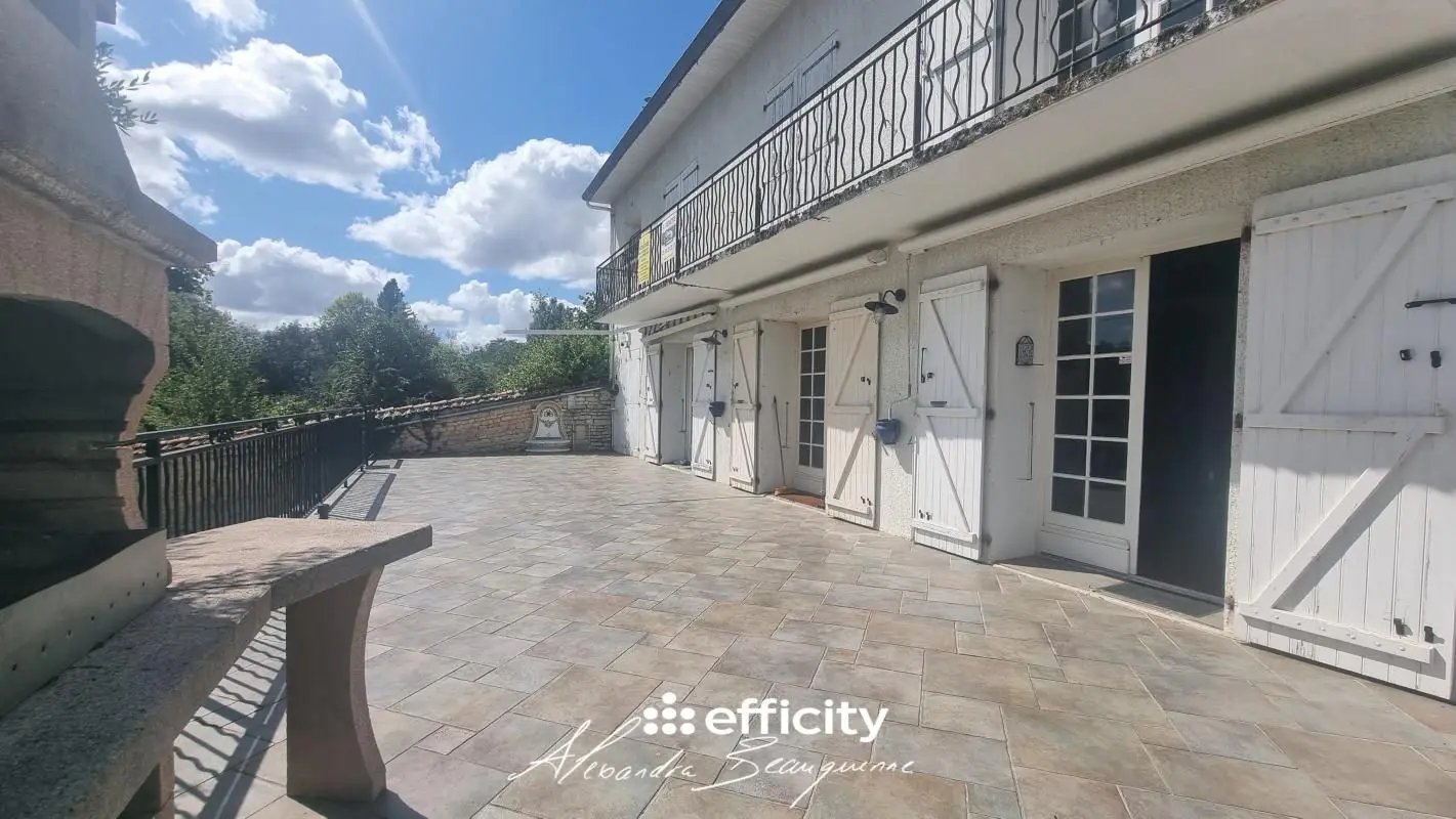 Maison à vendre, 184m², Chef-Boutonne