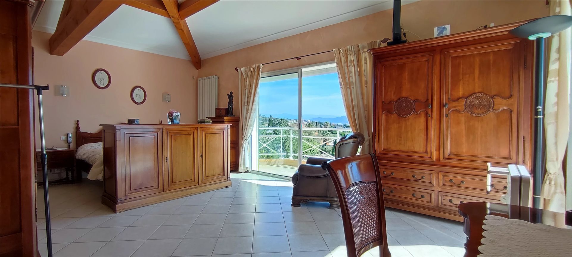 Maison à vendre, 330m², Roquebrune-sur-Argens