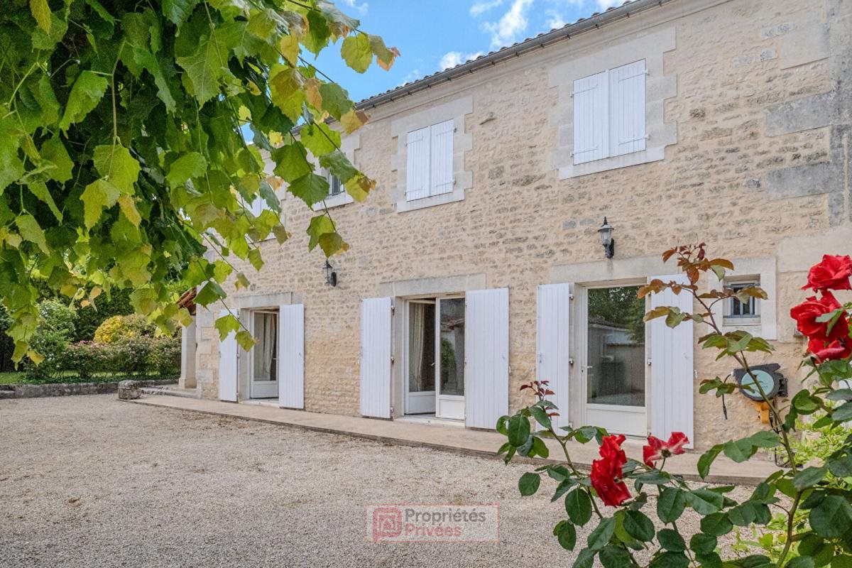 Maison à vendre, 180m², Hiersac