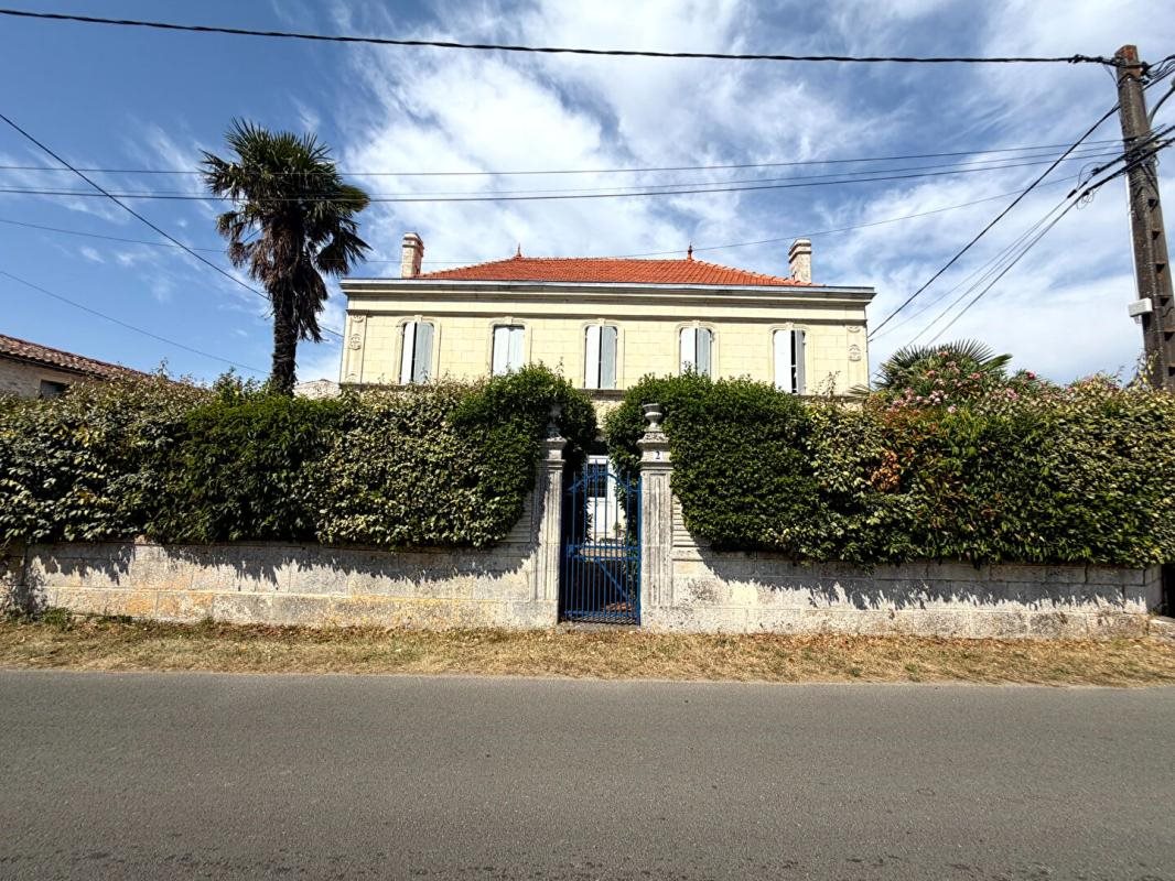 Maison à vendre, 271m², Corme-Ecluse