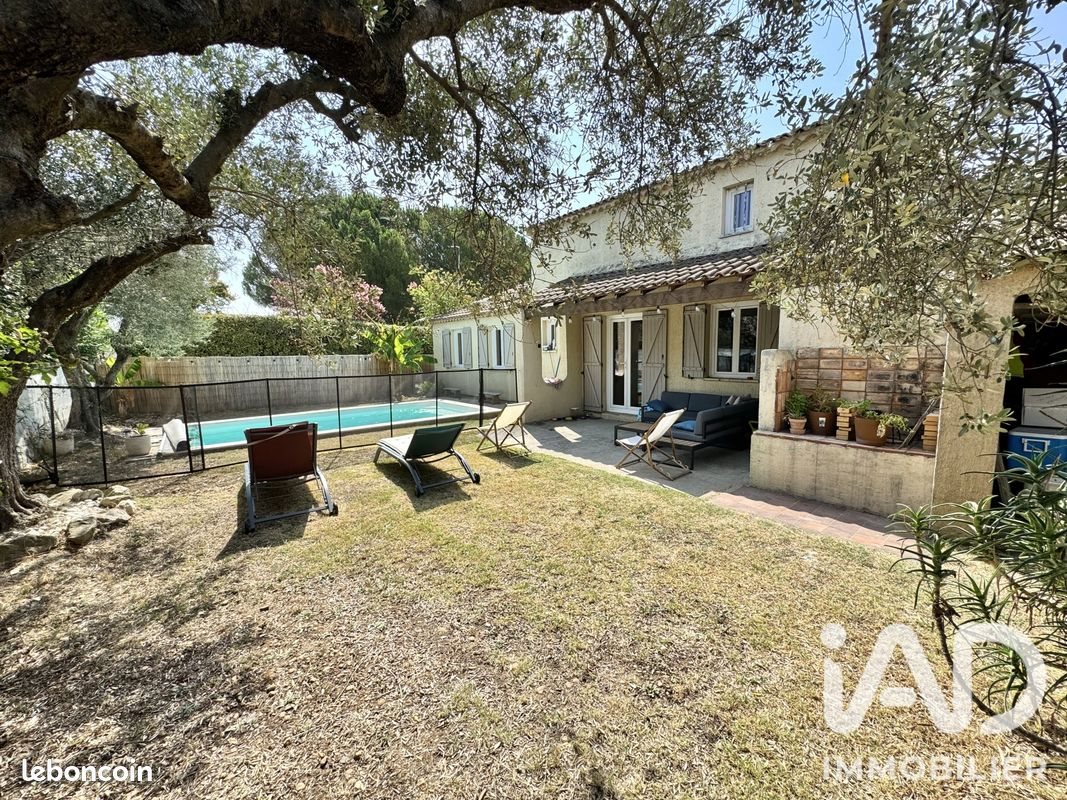 Maison à vendre, 140m², Jonquières-Saint-Vincent