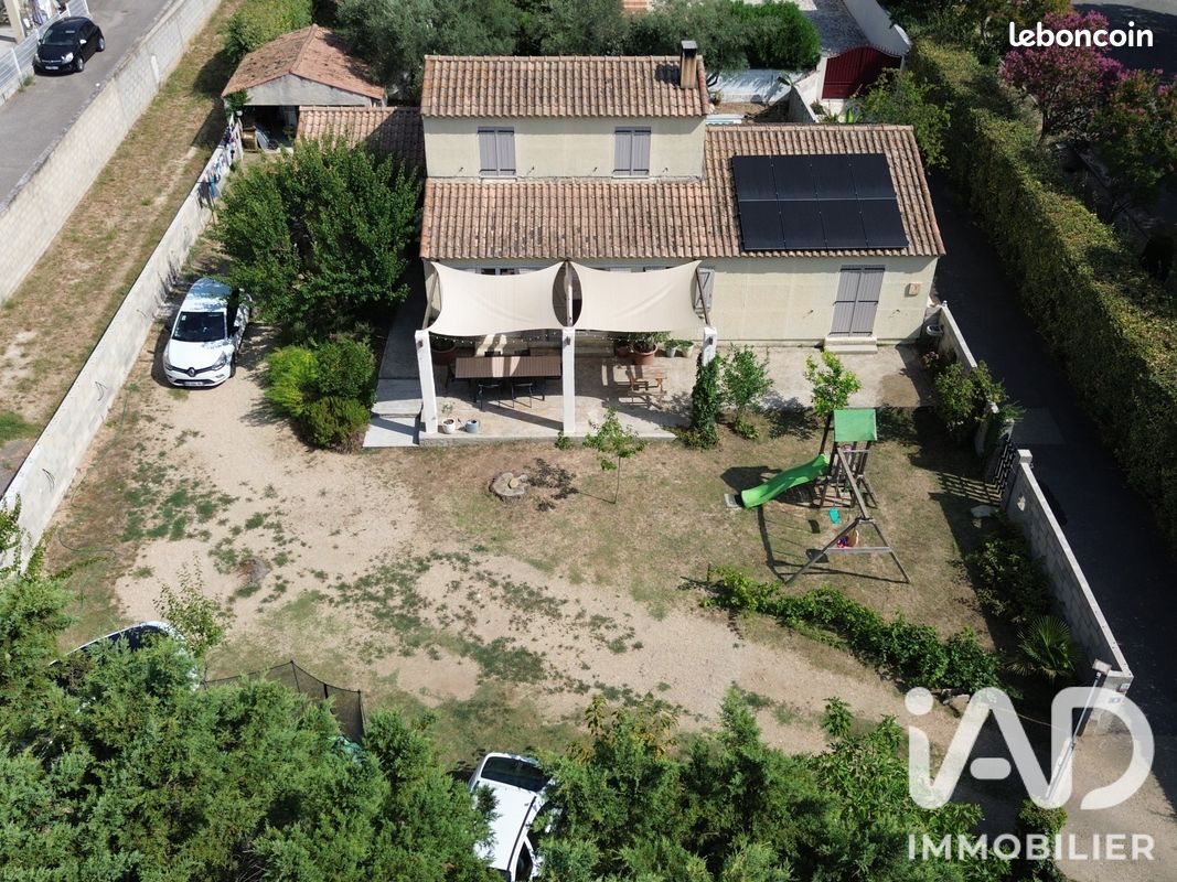 Maison à vendre, 140m², Jonquières-Saint-Vincent