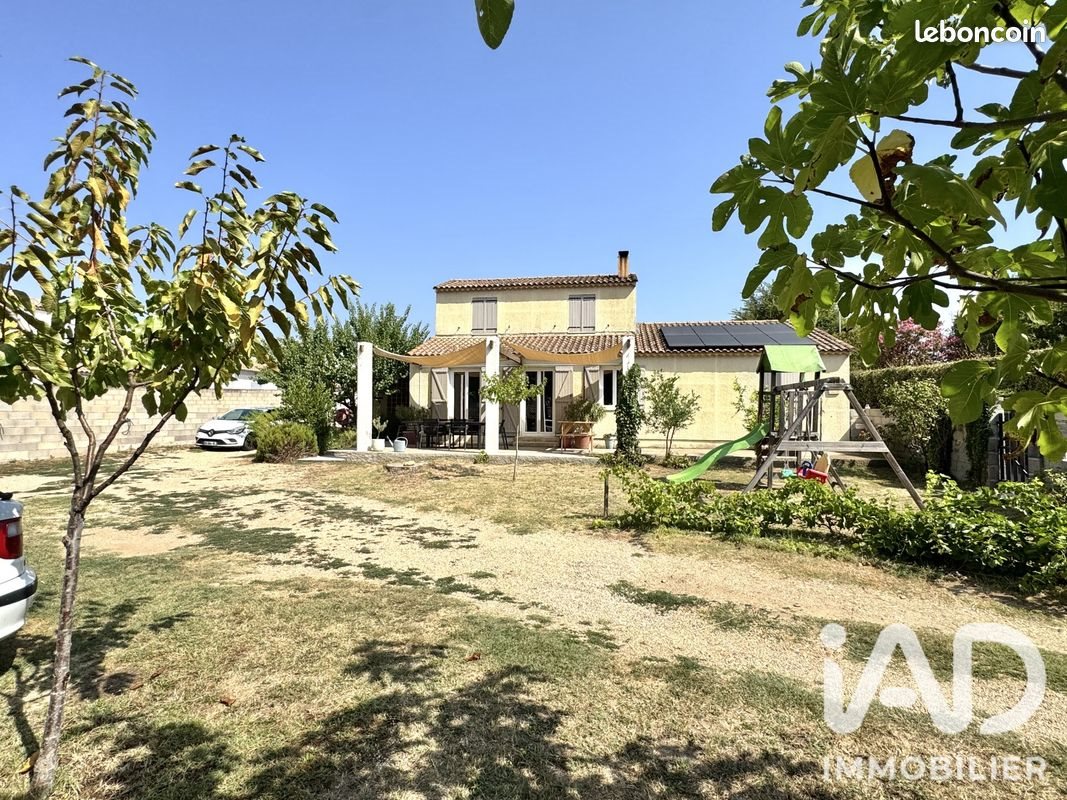 Maison à vendre, 140m², Jonquières-Saint-Vincent