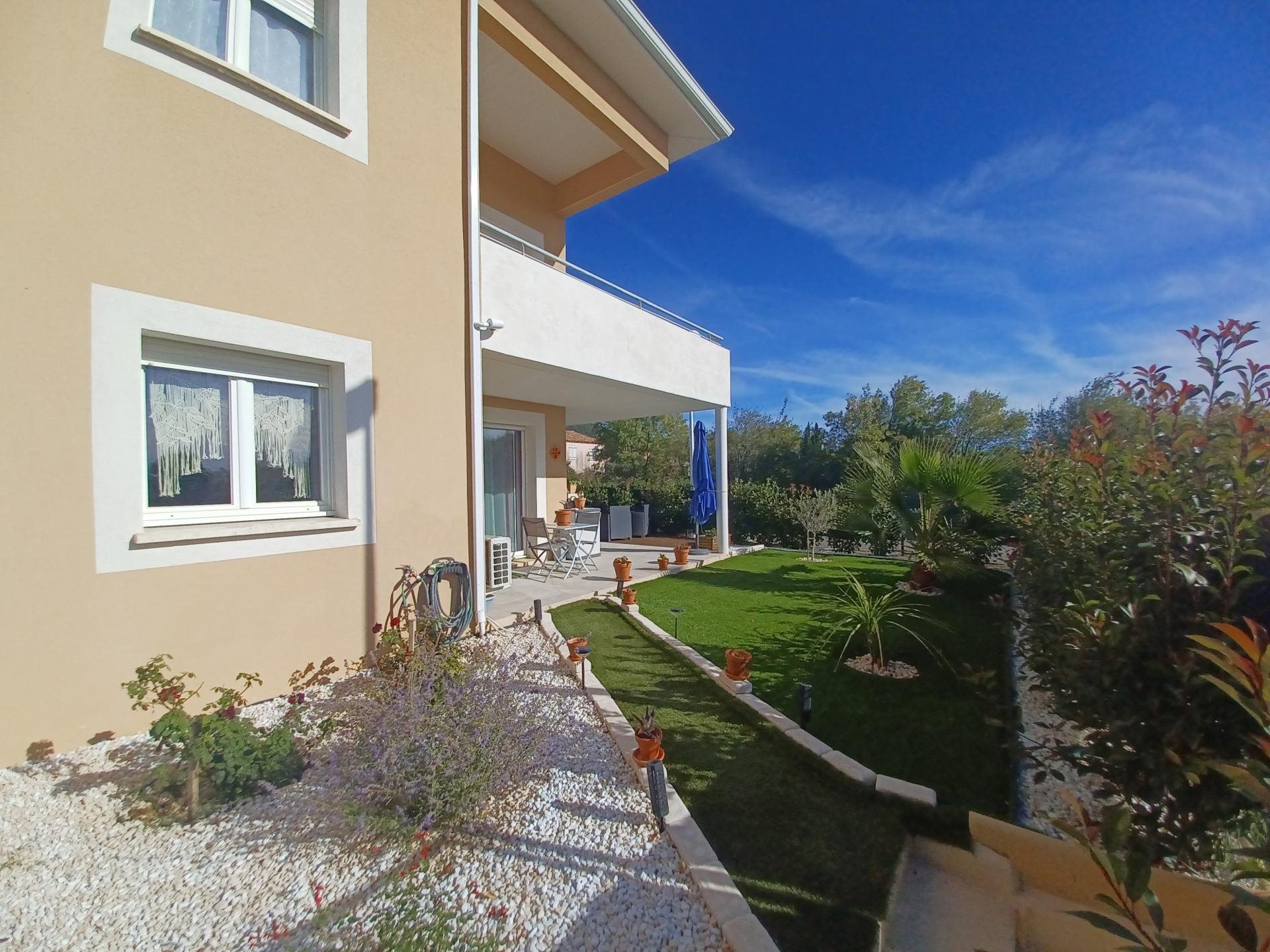 Appartement à vendre, 64m², Péret