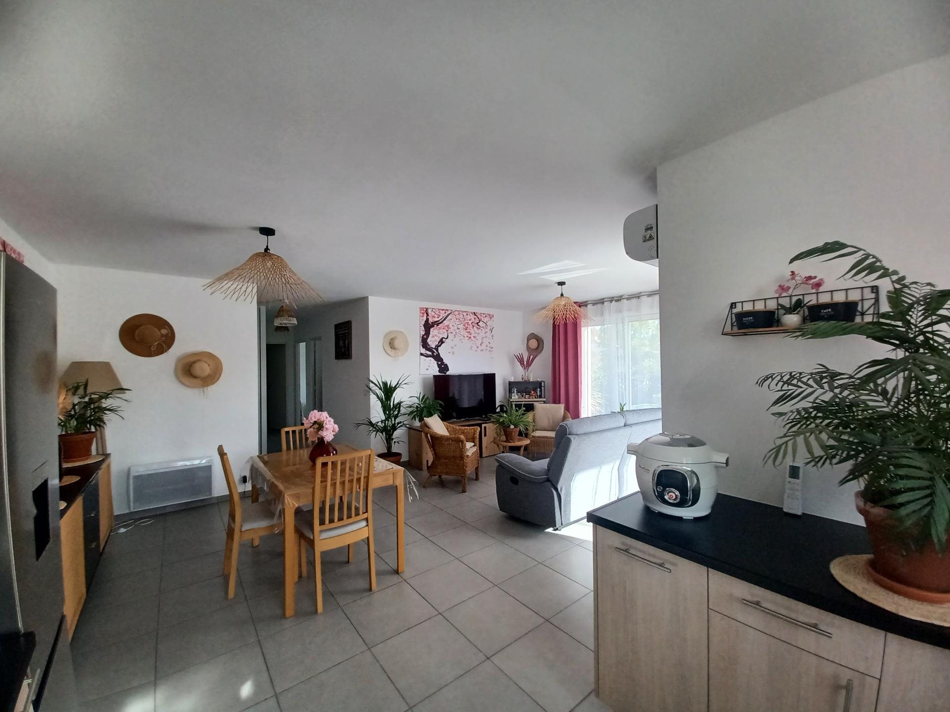 Appartement à vendre, 64m², Péret