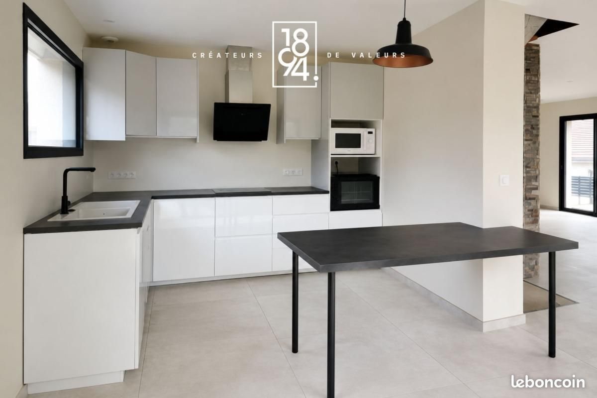 Maison à vendre, 122m², Poisy