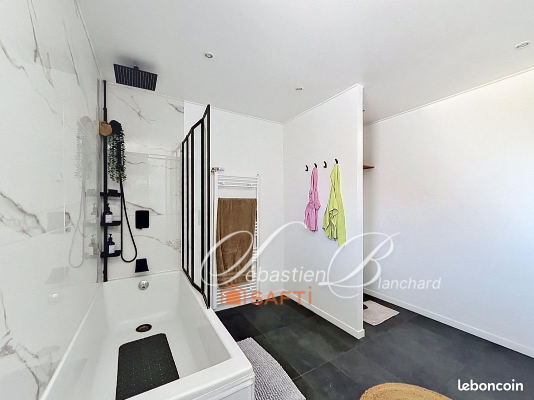 Maison à vendre, 205m², Usinens