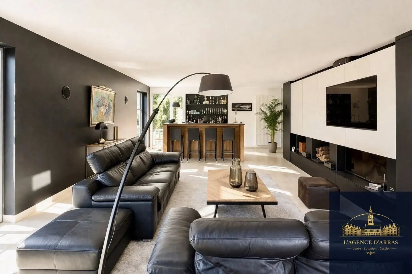 Maison à vendre, 326m², Mont-Saint-Eloi