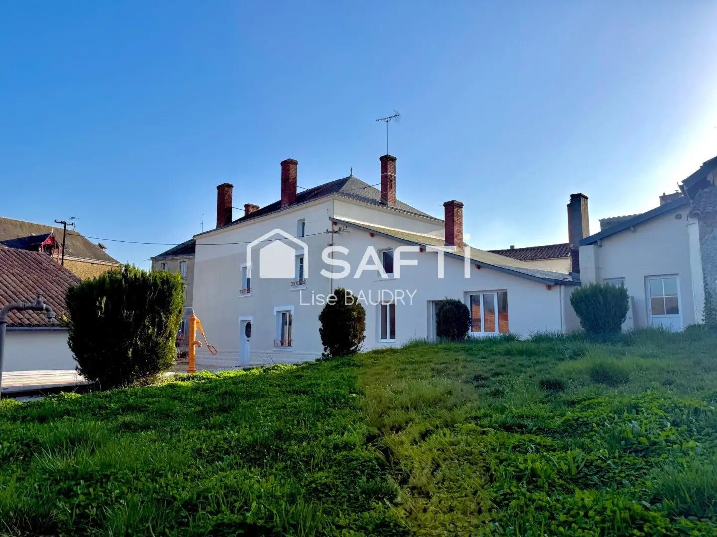 Maison à vendre, 292m², L'Hermenault