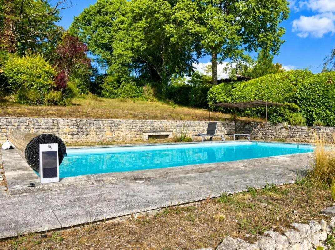 Maison à vendre, 346m², Mouthiers-sur-Boëme