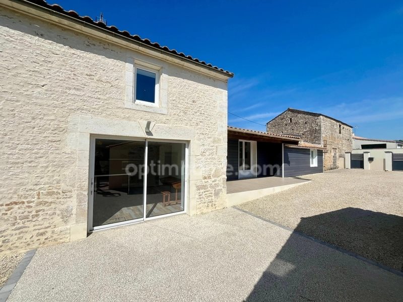 Maison à vendre, 141m², Sainte-Gemme-la-Plaine