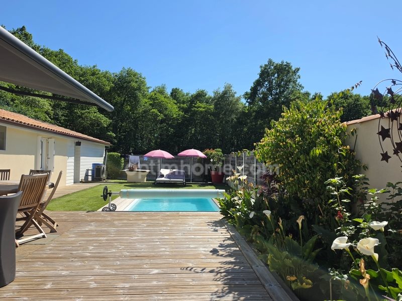 Maison à vendre, 185m², Léognan
