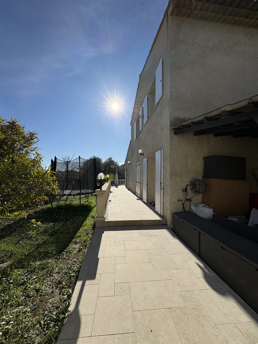 Maison à vendre, 150m², La Roquette-sur-Siagne