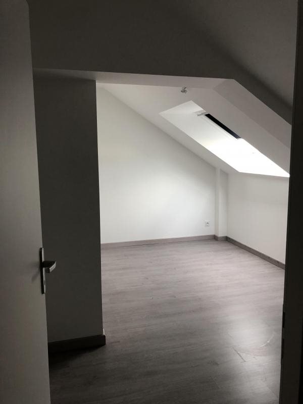 Appartement à louer, 72m², Neuville-aux-Bois
