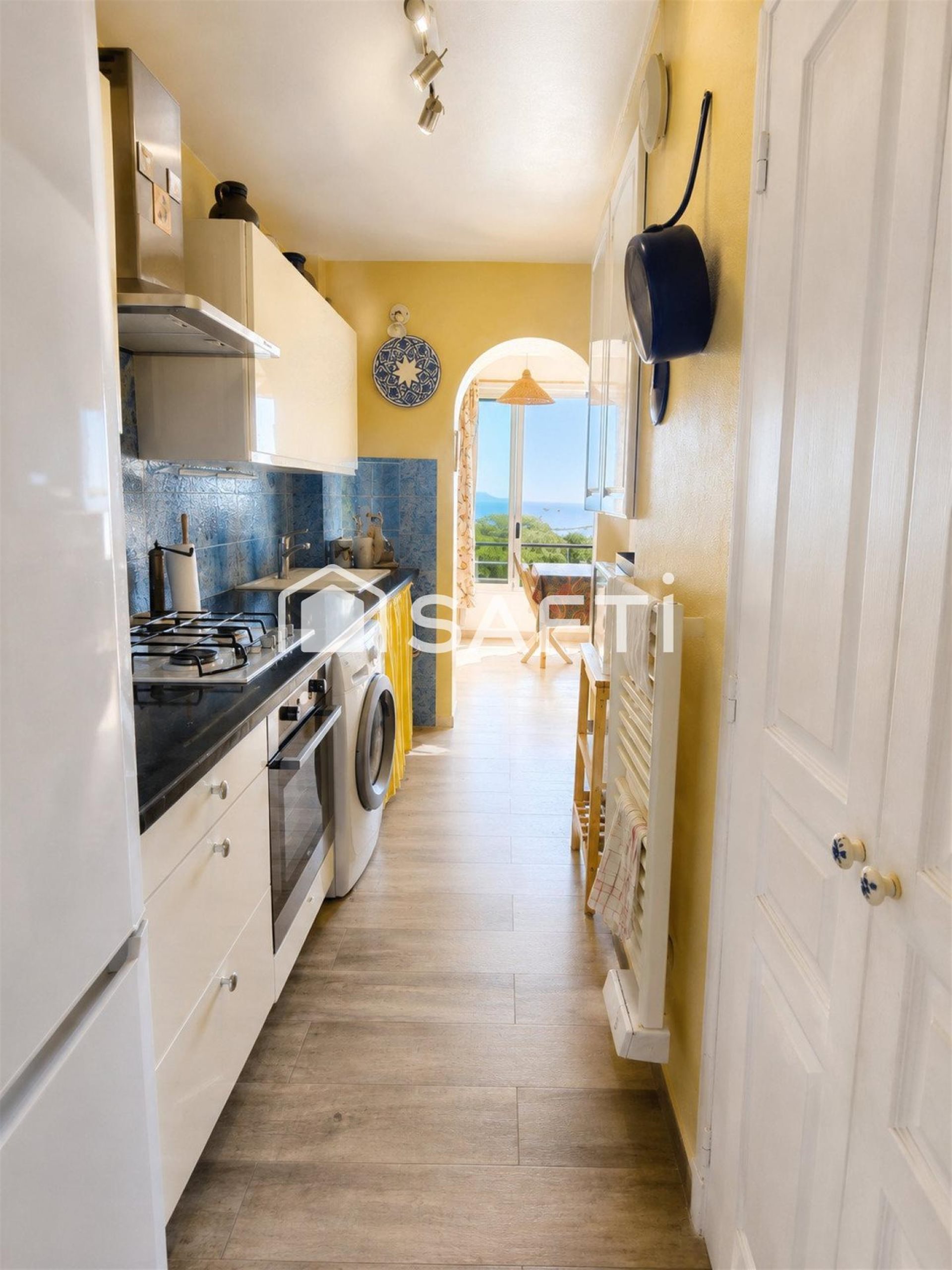 Appartement à vendre, 65m², Fréjus