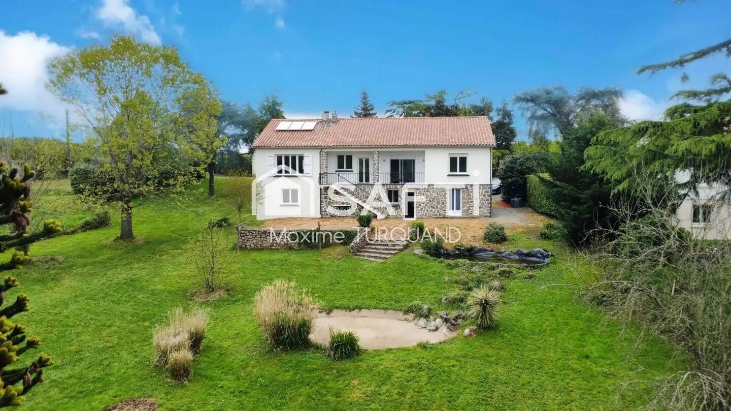 Maison à vendre, 187m², Cheffois