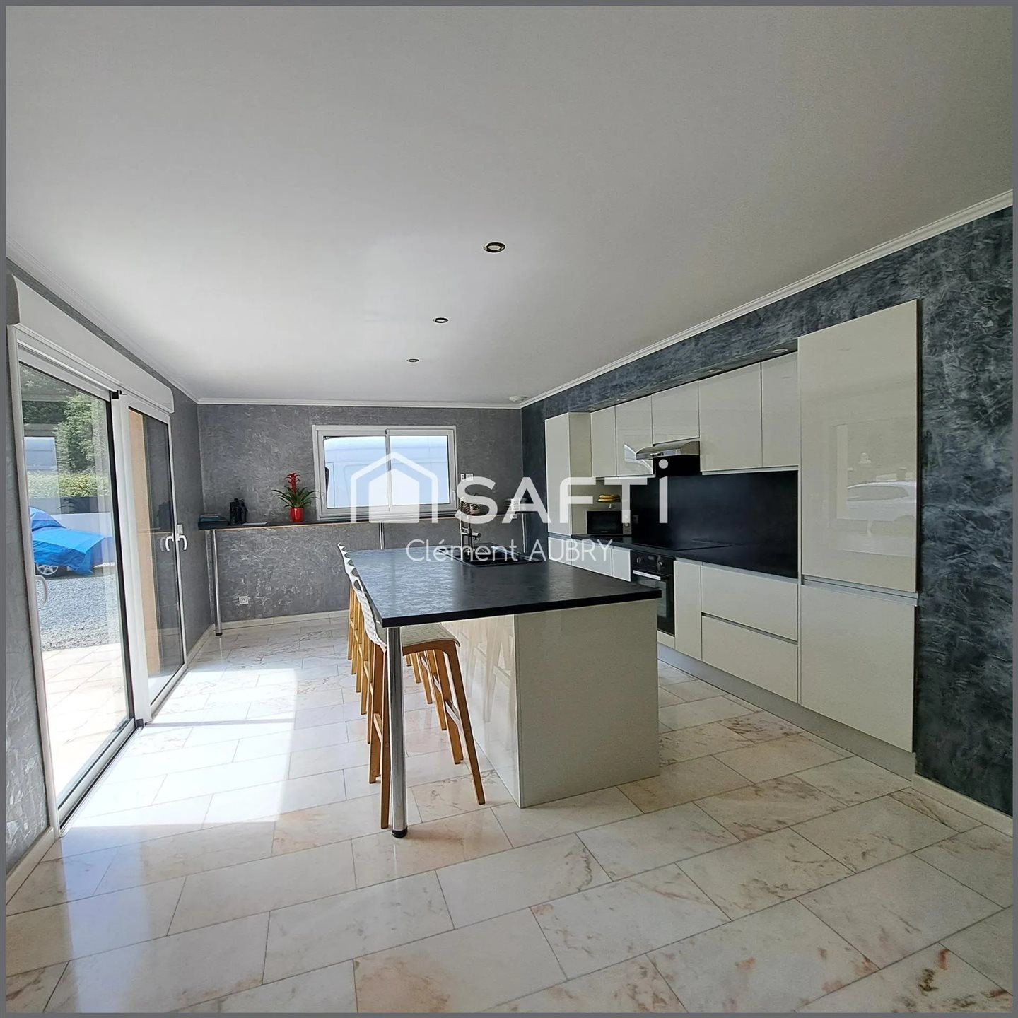 Maison à vendre, 213m², Le Genest-Saint-Isle