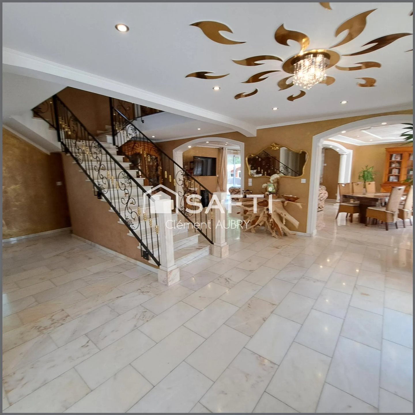 Maison à vendre, 213m², Le Genest-Saint-Isle
