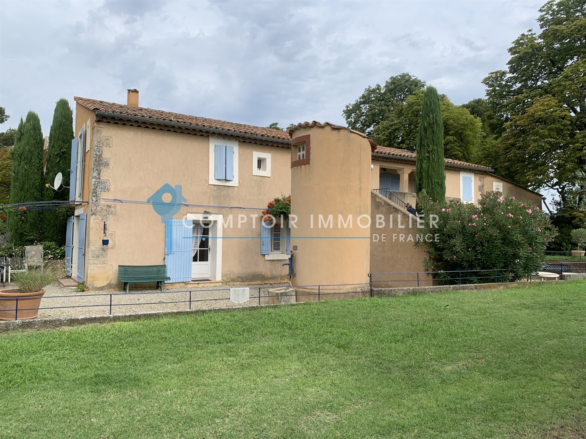 Maison à vendre, 800m², Apt