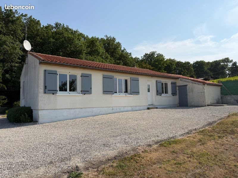 Maison à louer, 80m², Juillac-le-Coq
