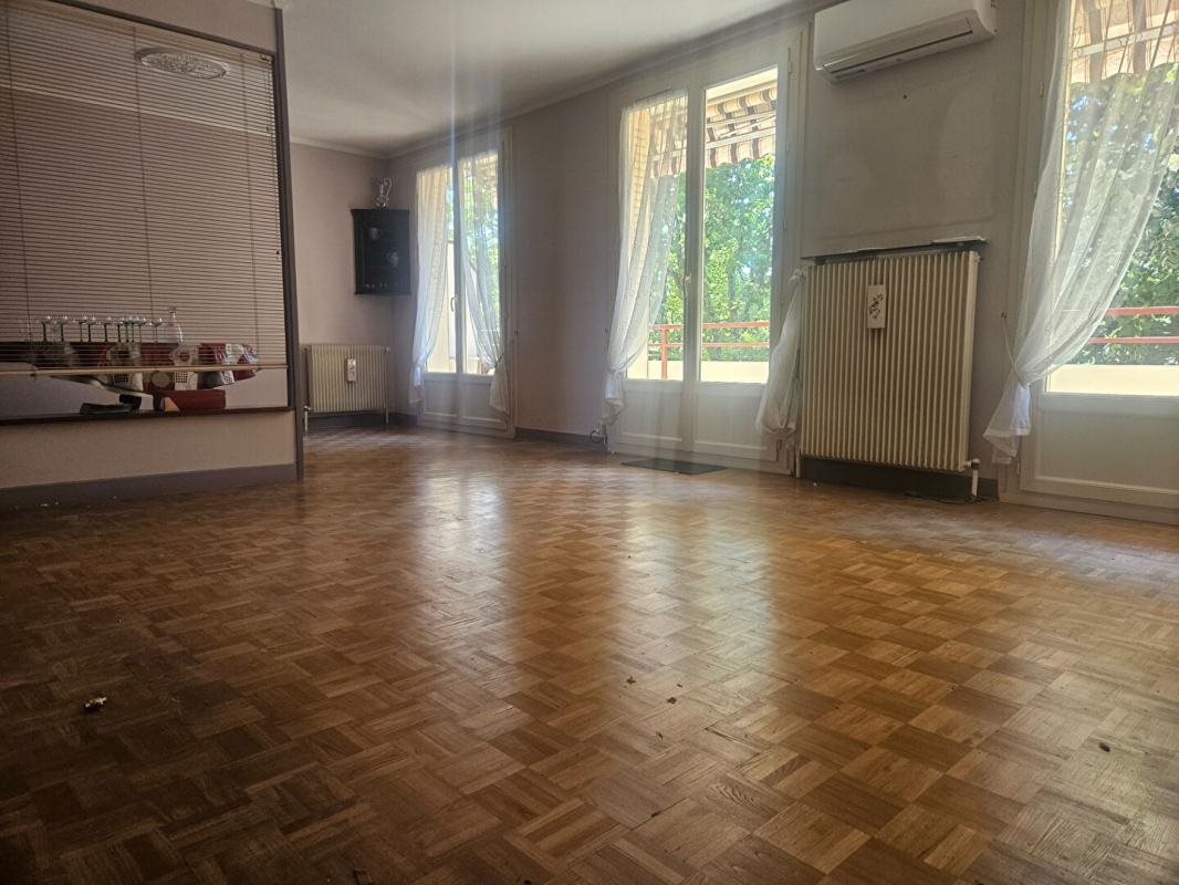 Appartement à vendre, 79m², Décines-Charpieu