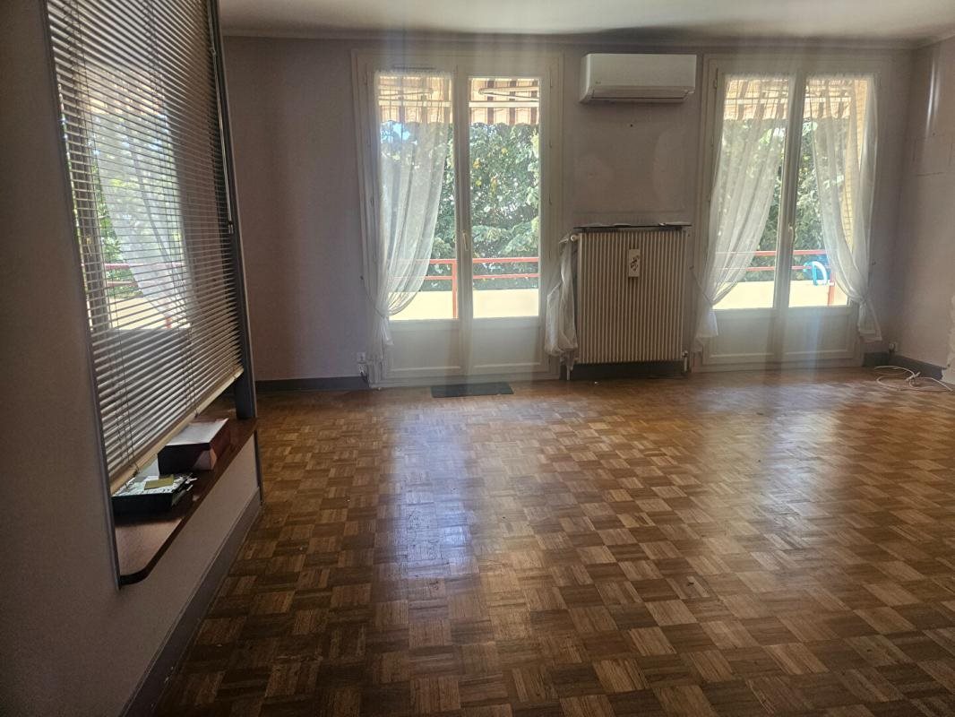 Appartement à vendre, 79m², Décines-Charpieu