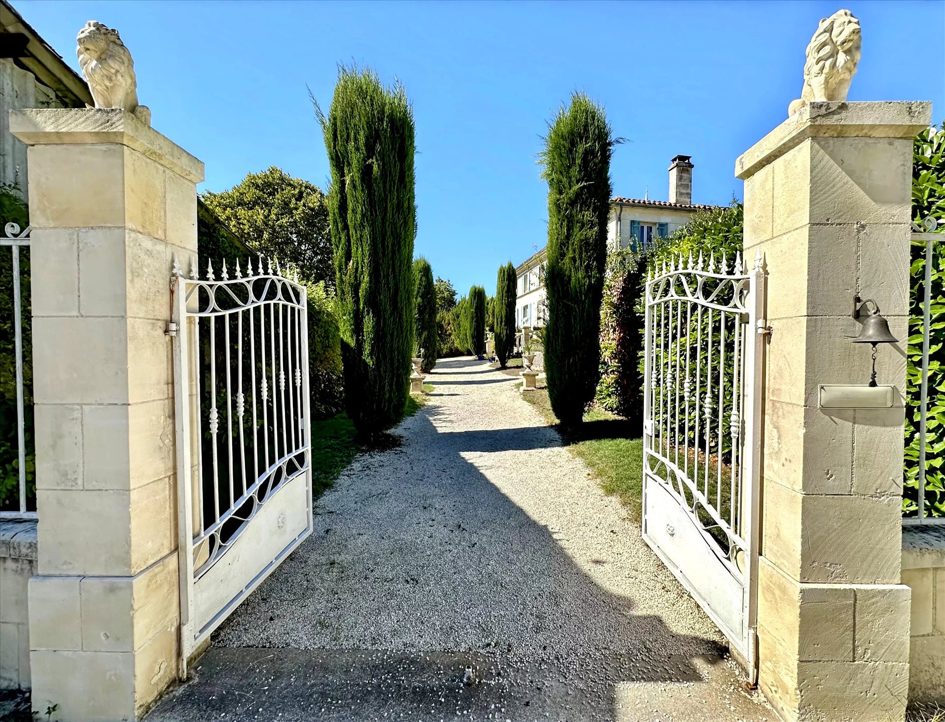 Maison à vendre, 285m², Saint-Dizant-du-Gua