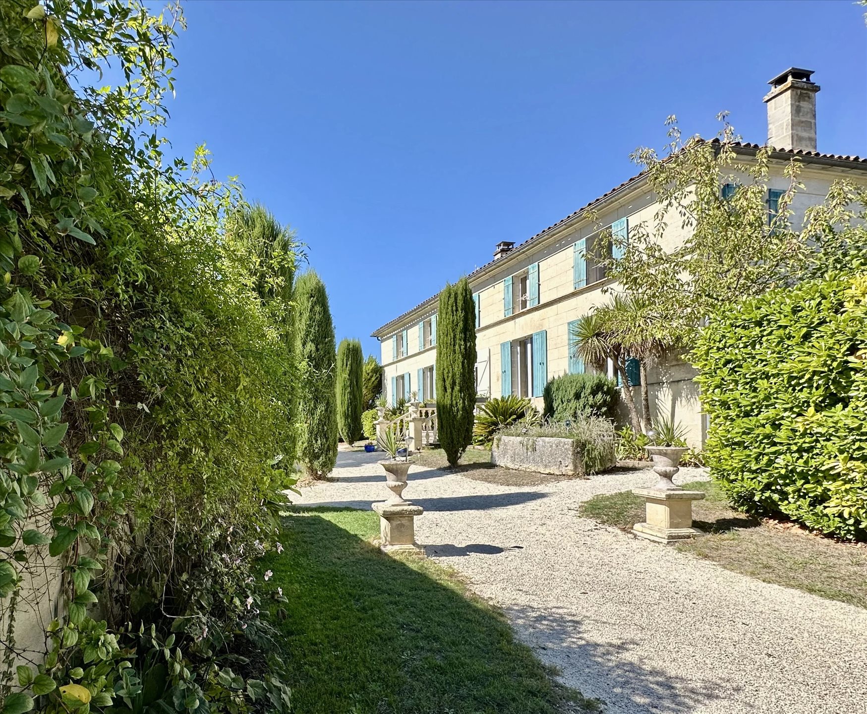 Maison à vendre, 285m², Saint-Dizant-du-Gua