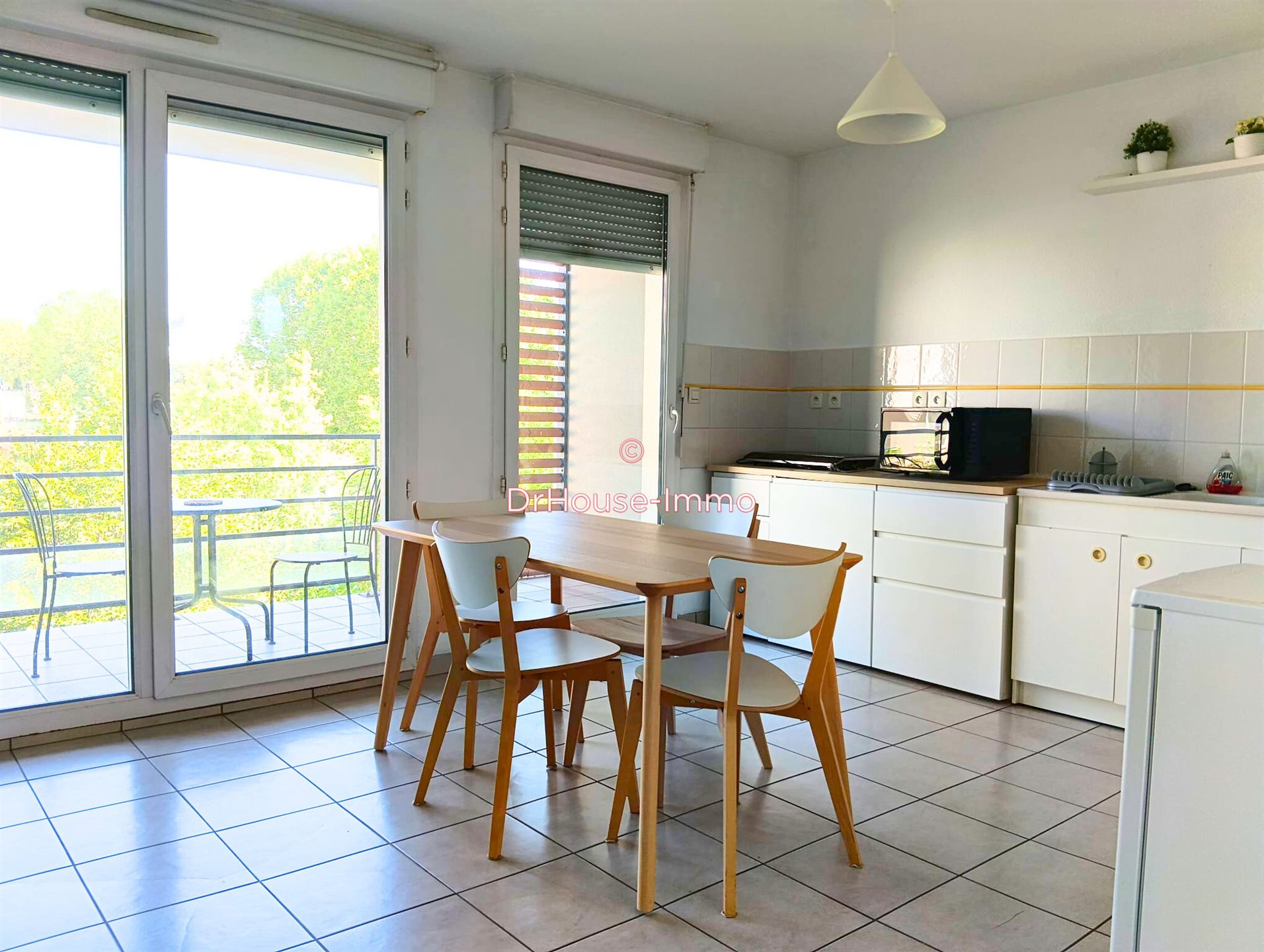Appartement à louer, 27m², Saint-Priest-en-Jarez