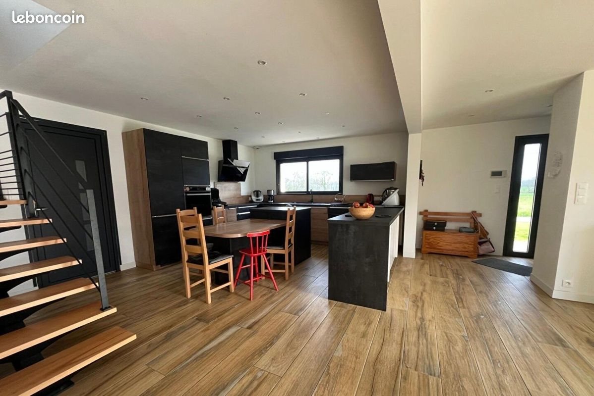 Maison à vendre, 202m², Plescop
