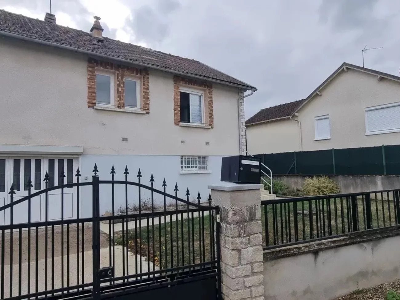 Maison à louer, NaNm², Véron