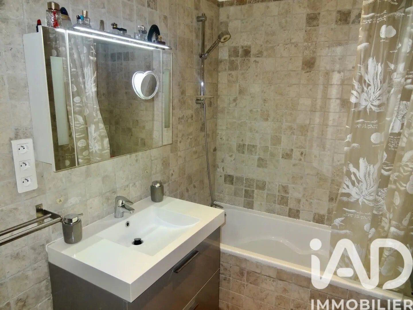 Maison à vendre, 81m², Jonquières-Saint-Vincent