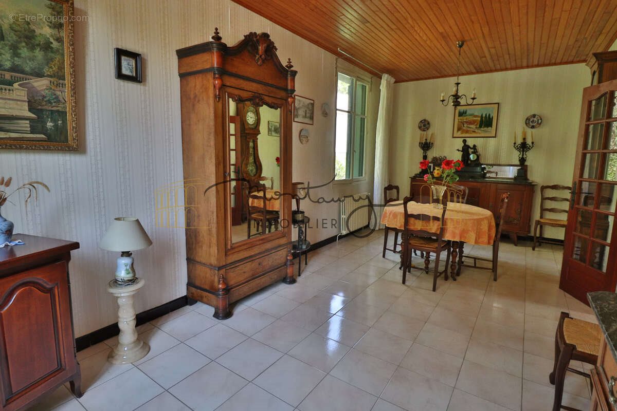 Maison à vendre, 92m², Nîmes