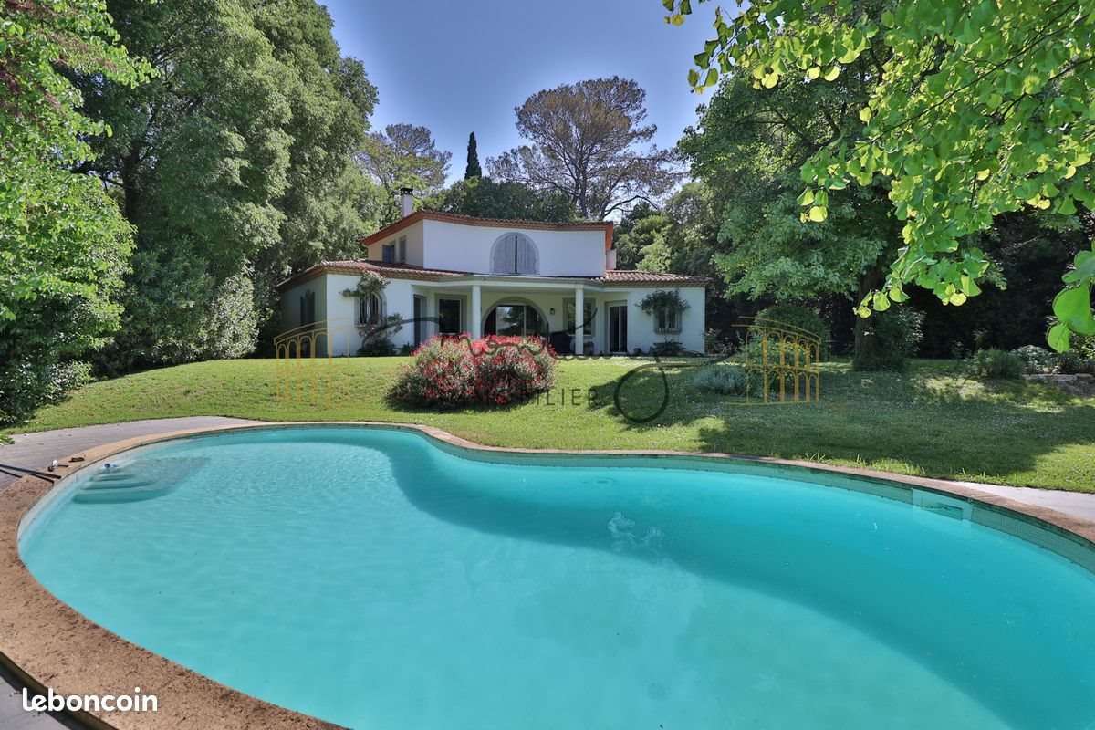 Maison à vendre, 220m², Nîmes
