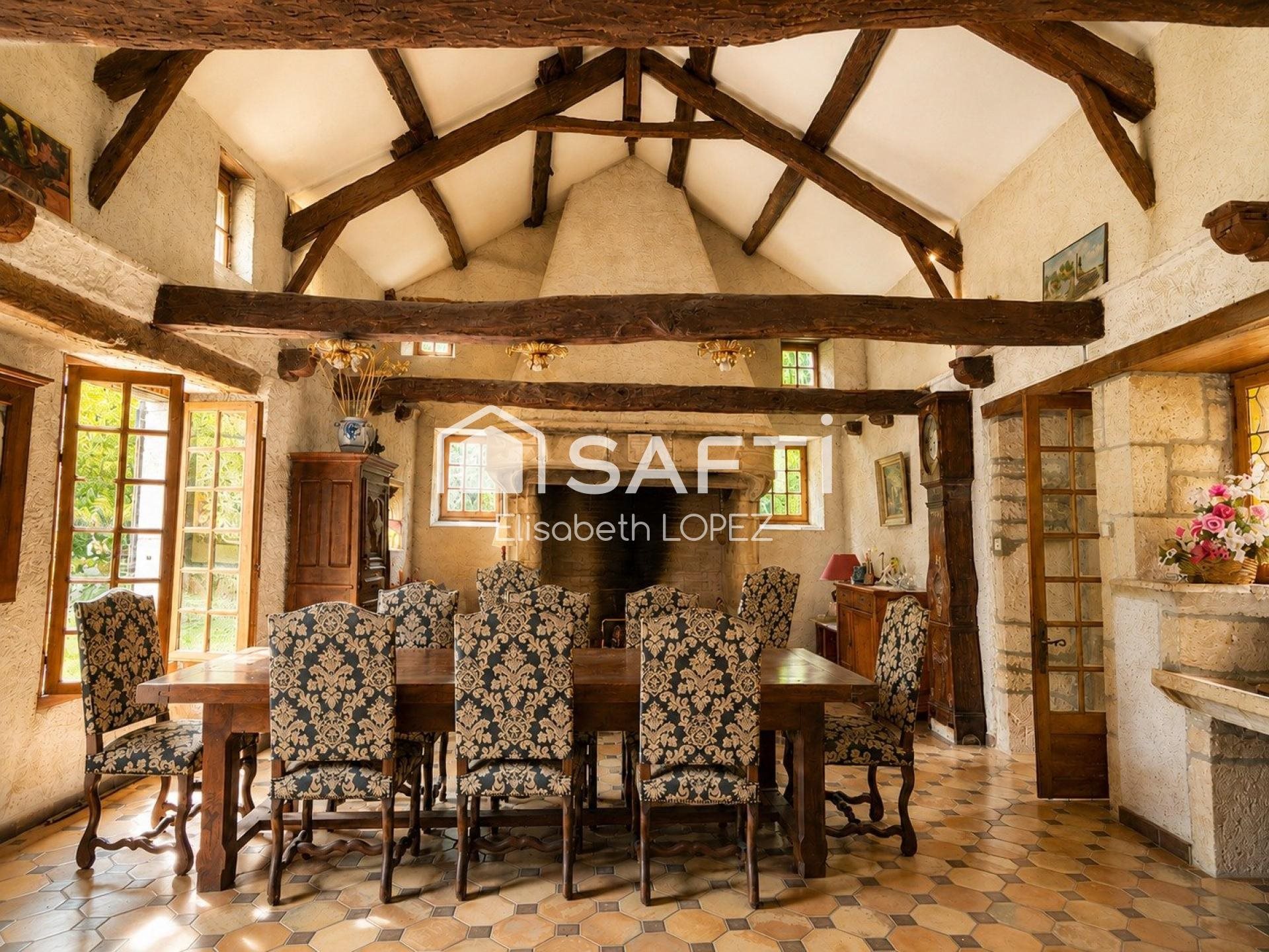 Maison à vendre, 235m², Caylus