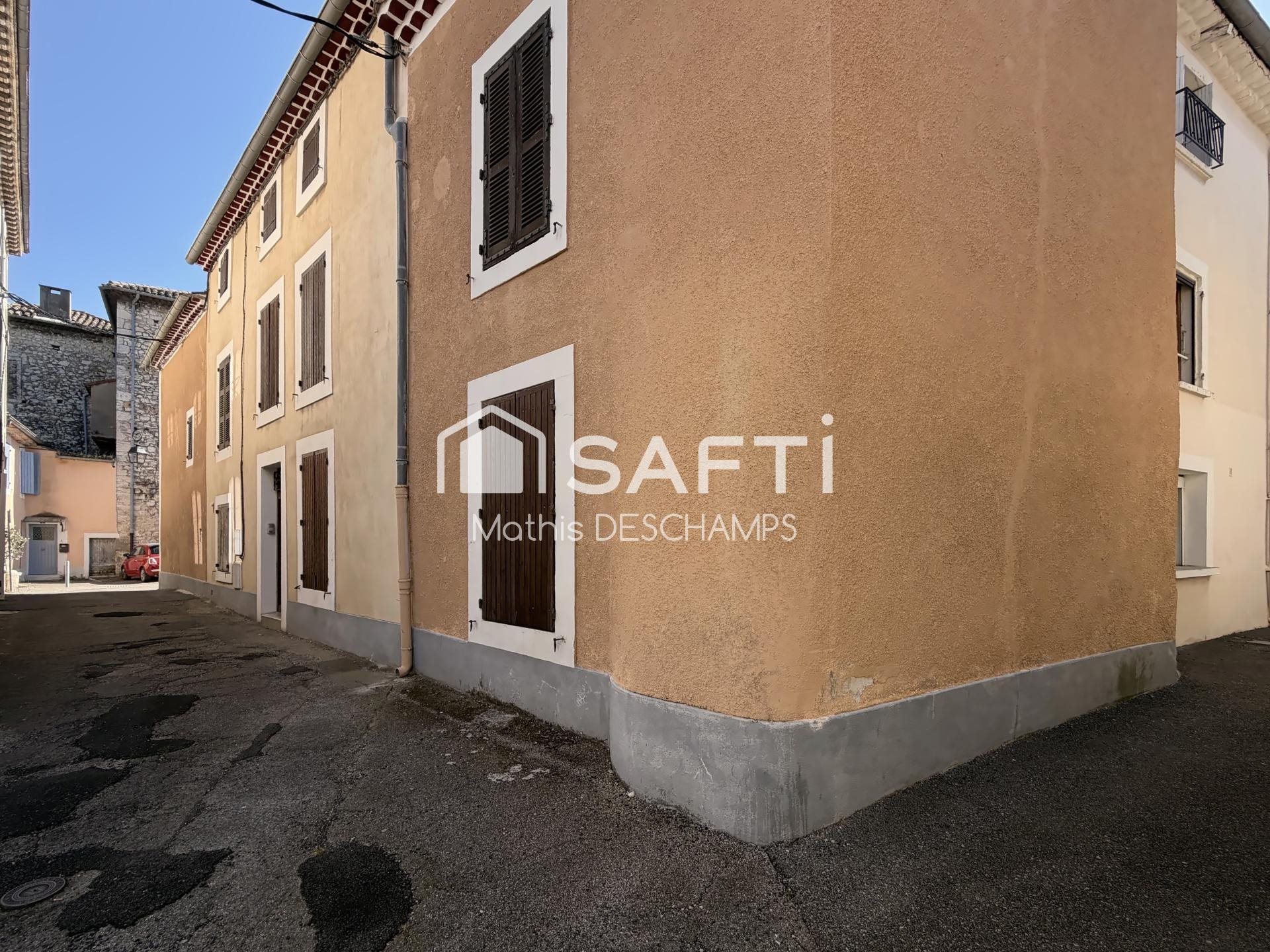 Maison à vendre, 198m², Bourg-Saint-Andéol