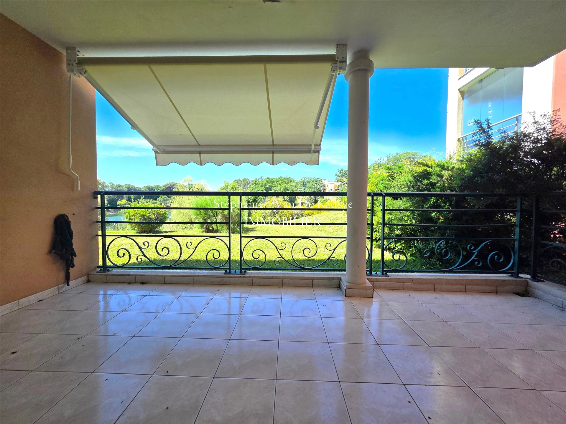 Appartement à vendre, 71m², Fréjus